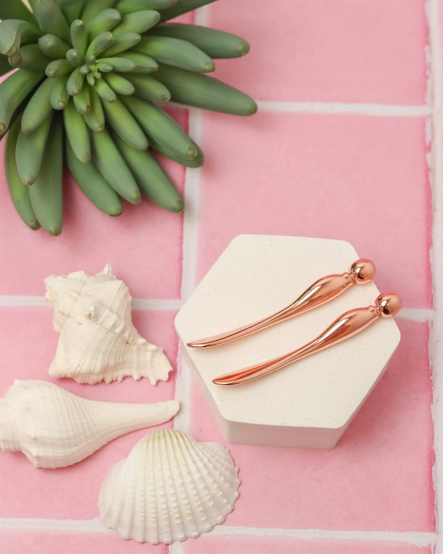 Earth Harbor | ROSE GOLD Applicator + Acupressure Multi-Tool