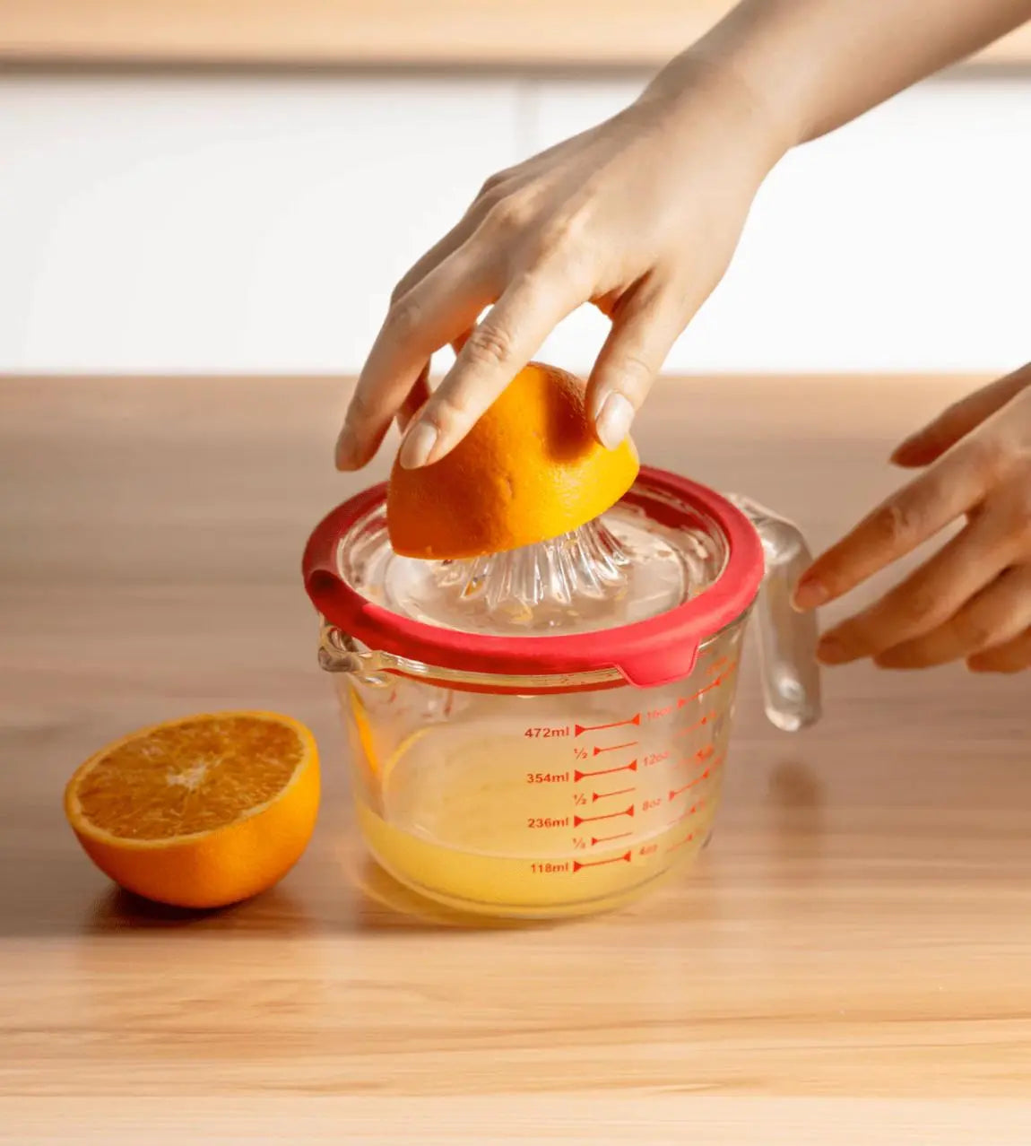 Genicook 2-in-1 Glass Citrus Juicer & Precision Measuring Cup - Essentiallydestinyy