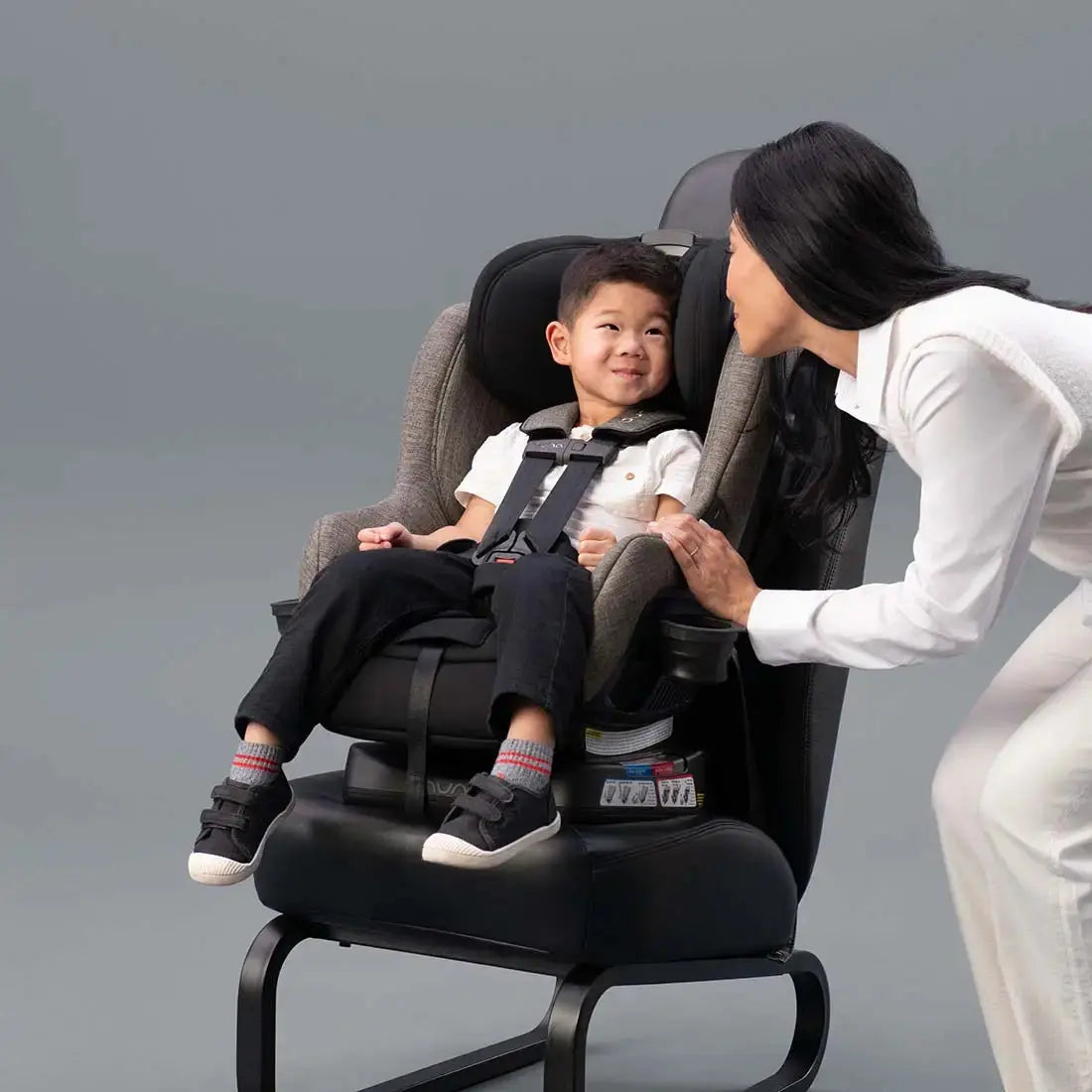 Nuna RAVA (Fixed) Convertible Car Seat - Essentiallydestinyy