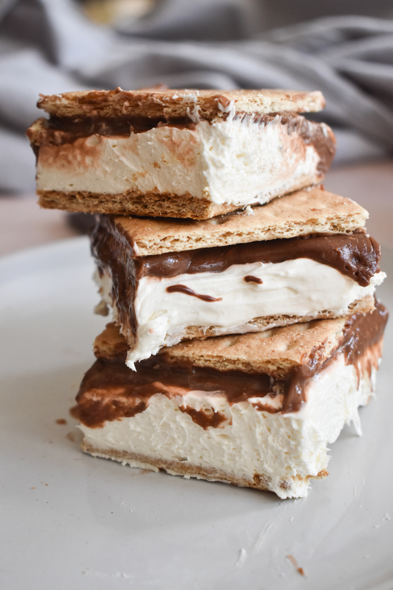 Toonie Moonie (Marshmallow Creme)