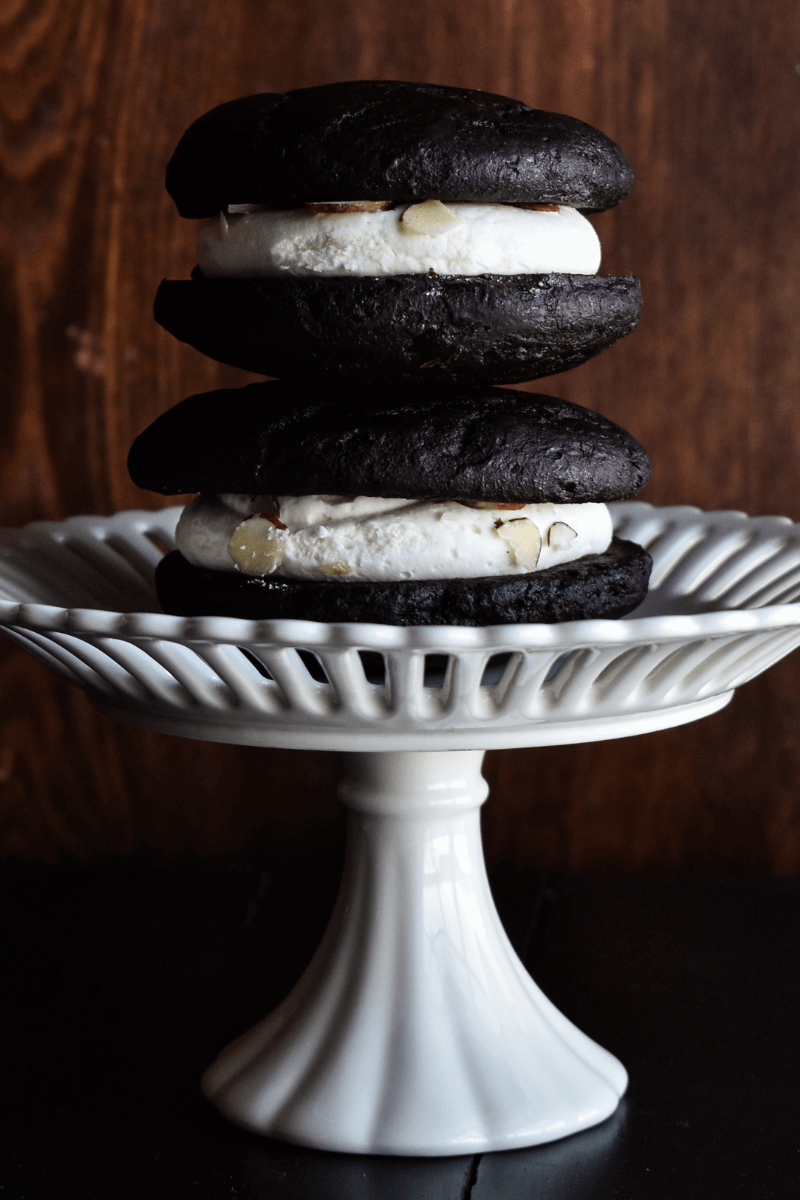 Toonie Moonie (Marshmallow Creme)
