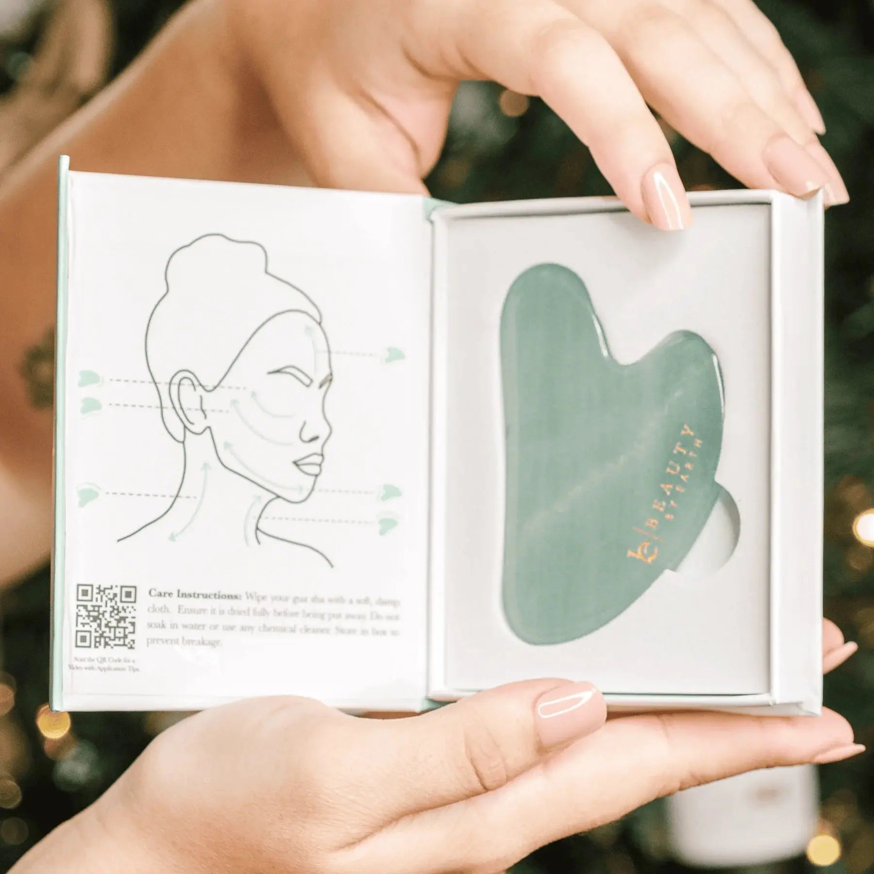 Beauty By Earth | Jade Gua Sha - Essentiallydestinyy