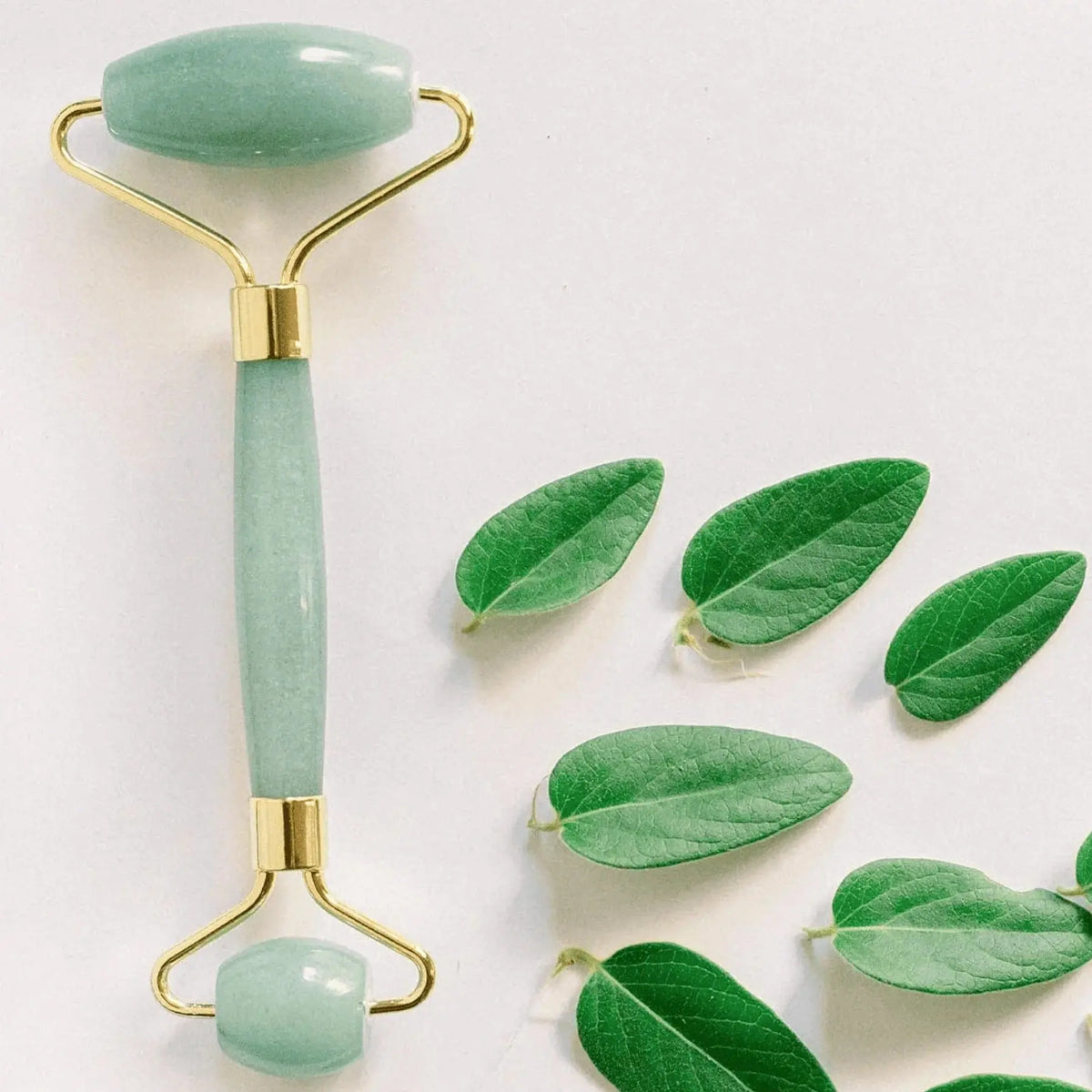 Beauty by Earth | Jade Roller for Face - Essentiallydestinyy
