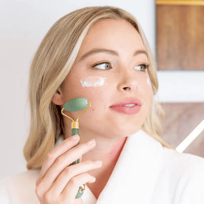 Beauty by Earth | Jade Roller for Face - Essentiallydestinyy