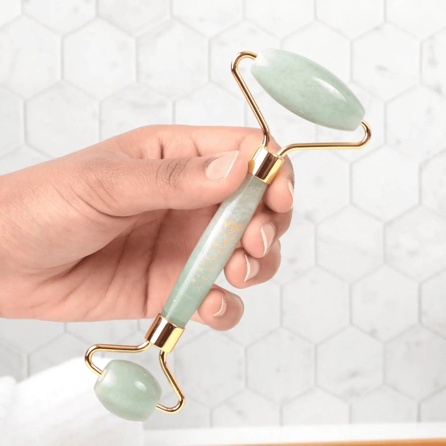 Beauty by Earth | Jade Roller for Face - Essentiallydestinyy